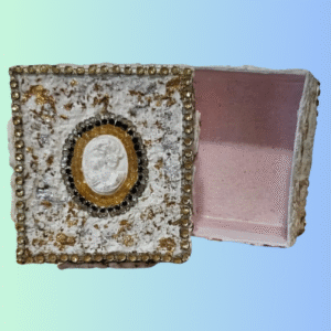 Cofre Decorativo Artesanal – Estilo Vintage Elegante
